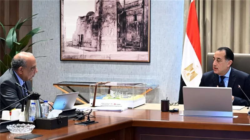 رئيس الوزراء يتابع الموقف التنفيذي لمشروعات الطاقة المتجددة