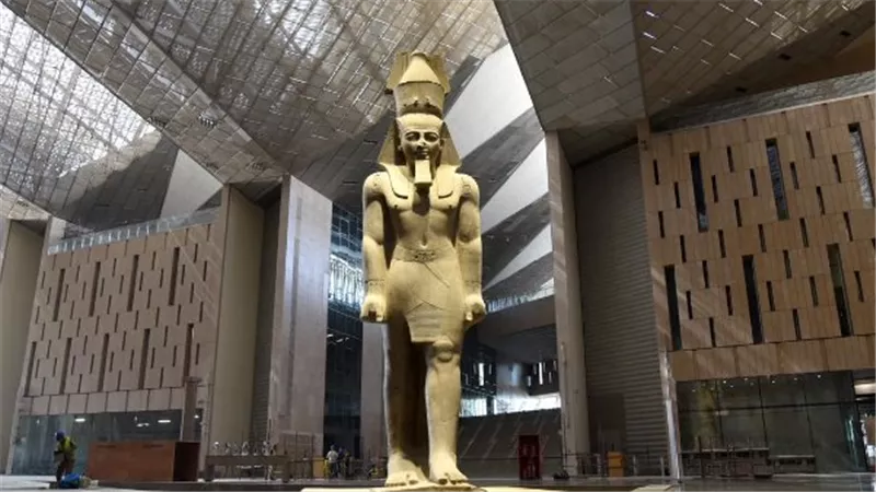 وزير السياحة والآثار يُصدر قراراً وزارياً باعتماد الهيكل التنظيمي لهيئة المتحف المصري الكبير