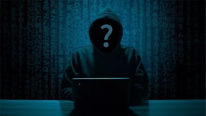 هل يجوز بيع بيانات المستخدمين دون إذنهم؟.. دار الإفتاء تحسم الحكم