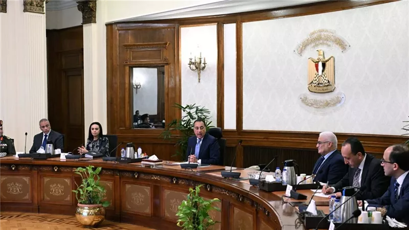 مدبولي يستعرض موقف مشروع التحول الرقمي لهيئة التأمينات الاجتماعية