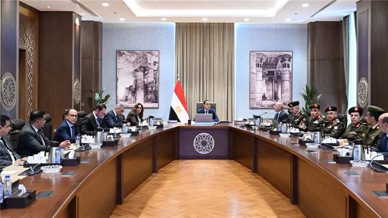 مدبولى  يستعرض المشروعات الجاري تنفيذها بمحافظة القاهرة بالتنسيق مع الهيئة الهندسية