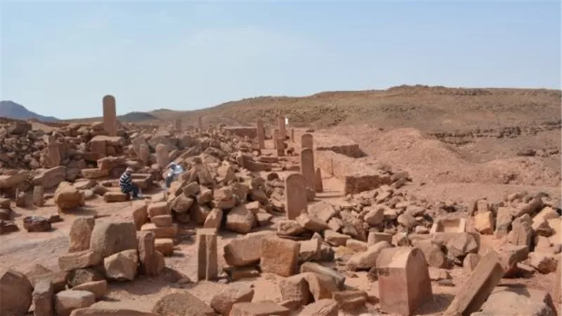 أهالي سرابيط الخادم يطالبون بوضع المعبد على خارطة السياحة وتطوير المنطقة 