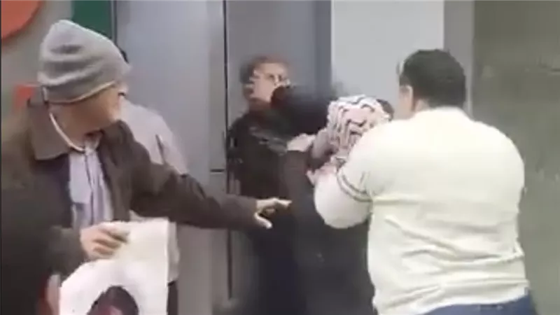 أنا اللي هسحب الأول