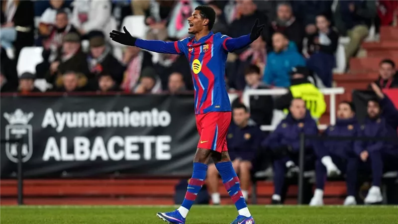 برشلونة يقترب من التعاقد مع راشفورد من مانشستر يونايتد بشكل نهائي