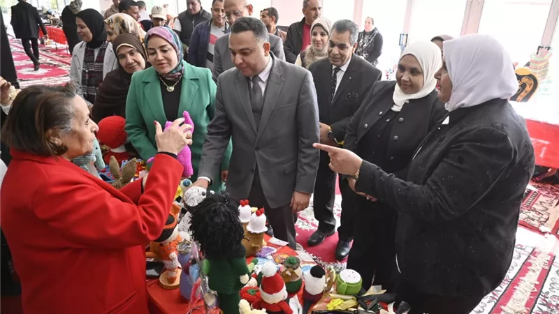 افتتاح معرض للمشغولات اليدوية والأسر المنتجة بجامعة دمنهور