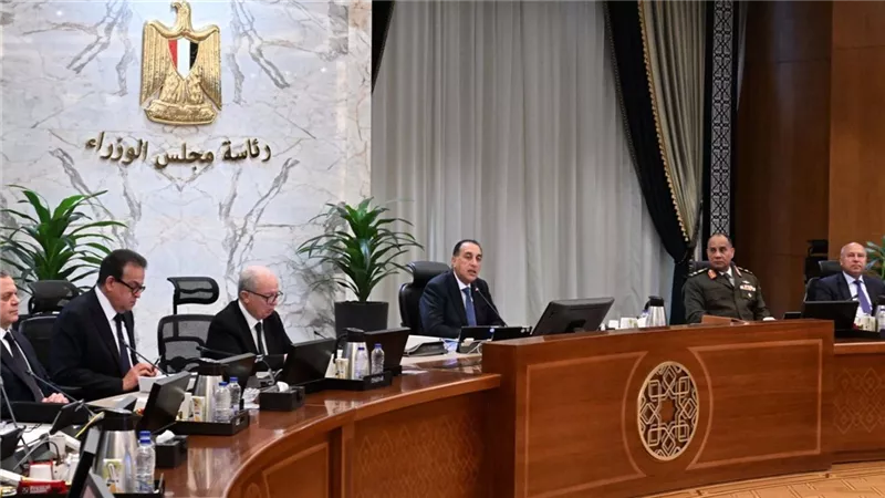 الحكومة تتخذ قرارًا جديدًا بشأن مواعيد غلق المحلات بمناسبة أعياد المسيحيين 