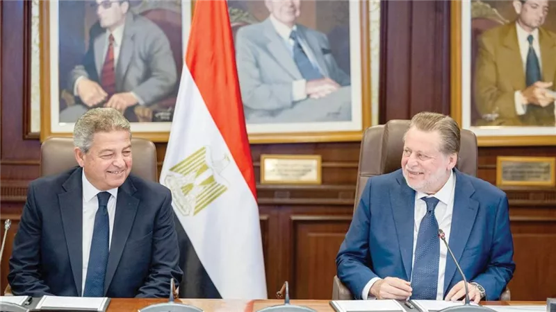 تعاون بين «المركزى» و«تنظيم الإعلام» لتنظيم المحتوى الرقمى المصرفى