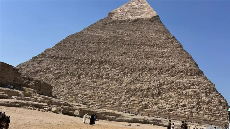 رقم اتصال موحد لإبلاغ الملحوظات والمشاكل أثناء زيارة الأهرامات 