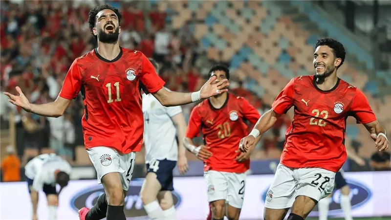 زيكو يقتحم قائمة تاريخية بعد هدفه في شباك البرازيل