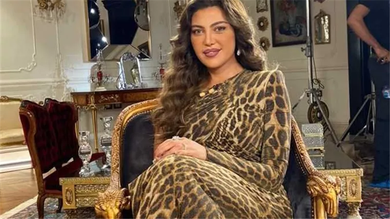 افتتاح مهرجان الجونة| ريهام حجاج تعلن رغبتها في تقديم عمل وطني وتشيد بـ منى زكي