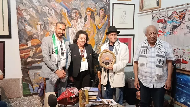 وفلسطين في القلب.. 