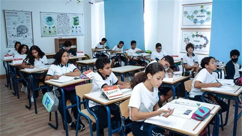 البيومي: خريجو المدارس الدولية يواجهون ضعفاً ملحوظاً في الكتابة والتعبير باللغة العربية