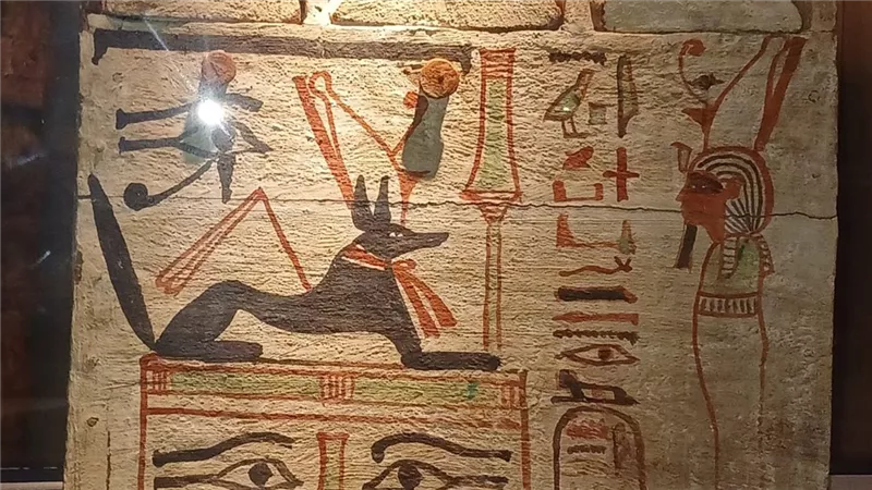 المتاحف المصرية تحتفي بذكرى اكتشاف حجر رشيد 
