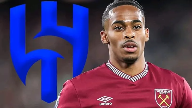 الهلال ينافس روما على ضم سومرفيل بعرض ضخم