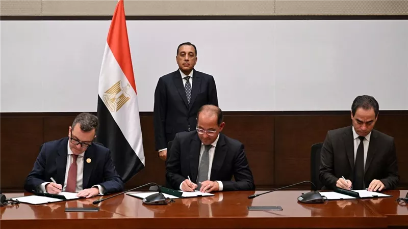 مدبولي يشهد تسوية مديونيات بنك الاستثمار القومي والهيئة الوطنية للإعلام 