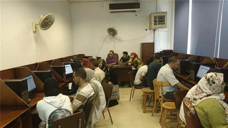 جامعة دمنهور تستقبل طلاب المرحلة الثالثة للتنسيق الإلكتروني وتوفر الدعم الفني للطلاب