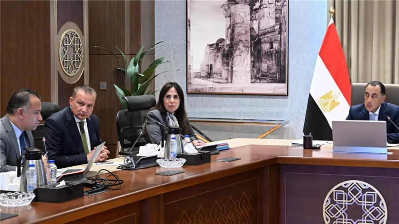 رئيس الوزراء يتابع موقف عدد من موضوعات الهيئة العامة للتنمية السياحية