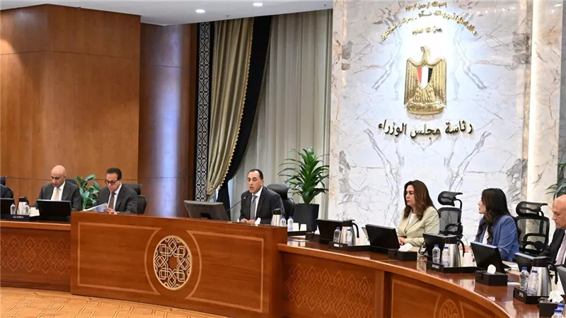 رئيس الوزراء يتابع الموقف التنفيذي للمبادرة الرئاسية حياة كريمة