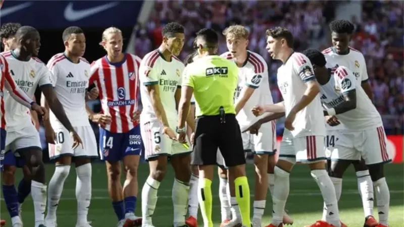 ريال مدريد يفتح النار على التحكيم الإسباني بسبب ركلة جزاء «منسية»