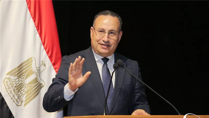 عبد العزيز قنصوة وزير التعليم العالي 