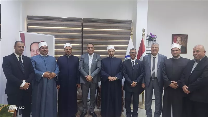 وفد البحوث الإسلامية يلتقي رئيس جامعة العريش ويؤكدون: الشباب يواجهون تحديات متزايدة