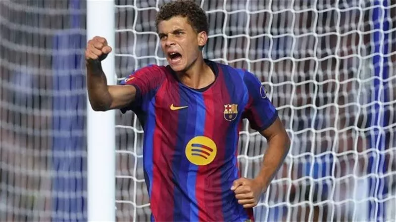 حمزة عبدالكريم في الصورة.. موعد برشلونة وجالطة سراي في دوري أبطال أوروبا