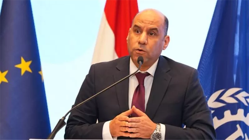 وزير العمل يطلق دليل الإجراءات القياسية للتشغيل بالخارج لتعزيز حماية العمالة المصرية 