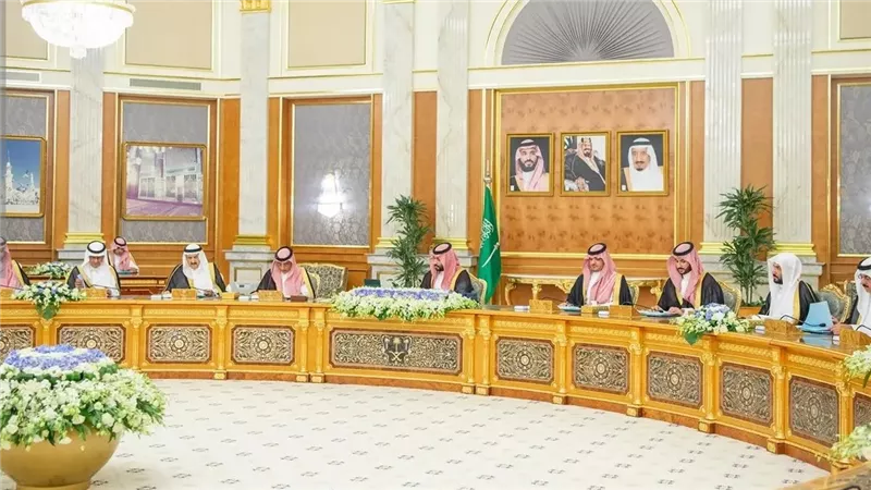 عاجل.. الوزراء السعودي: ميليشيا الحوثي ستواجه عواقب جرائمها ولن نسمح بتهديد حرية الملاحة  