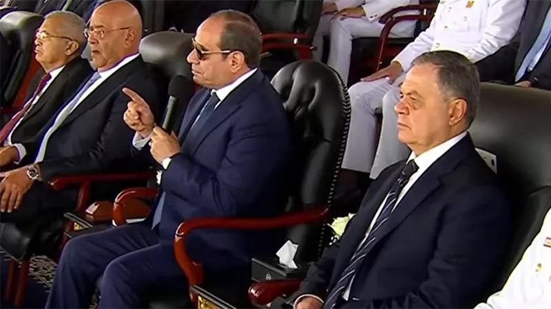 السيسي: أمن مصر في رقبة كل فتاة وسيدة مصرية (شاهد)