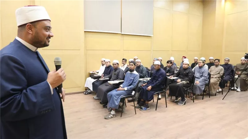 أمين الأعلى للشئون الإسلامية: تكامل العلوم الشرعية والاجتماعية ضرورة لبناء المفتي المعاصر