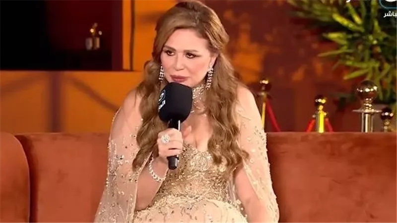 الفنانة إلهام شاهين    