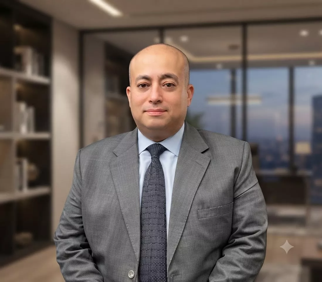 إسلام عوض، الكاتب والباحث في الشؤون السياسية