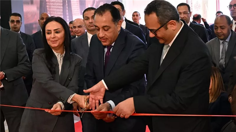 رئيس الوزراء يفتتح الدورة الثامنة لمعرض 