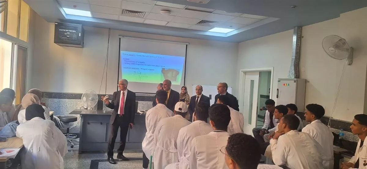 جولة رئيس الجامعة
