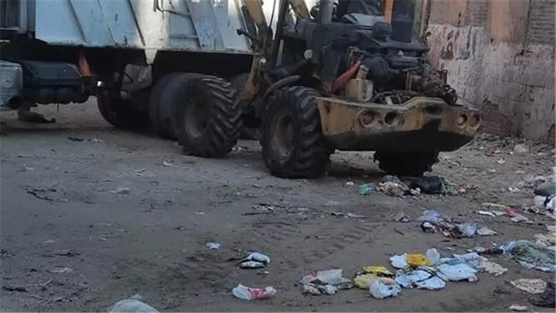 رفع 555 طنًا من بؤر المخلفات والتراكمات بمراكز ومدن وأحياء الغربية