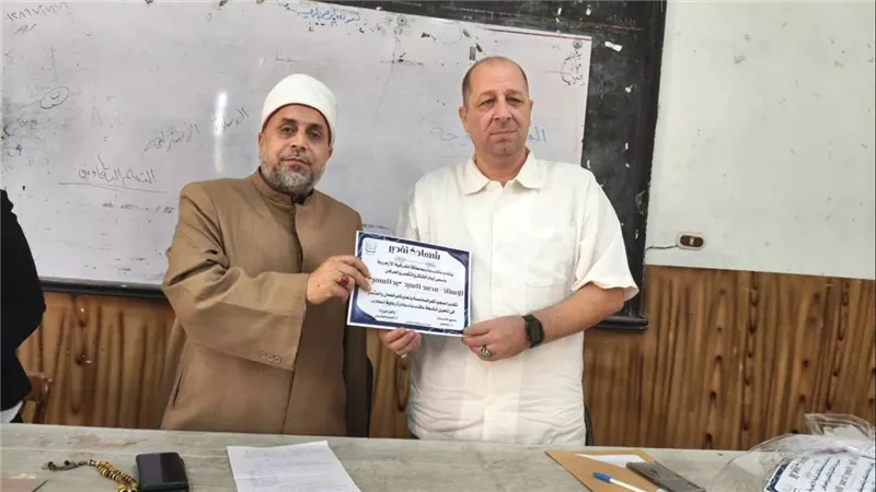 رئيس منطقة الشرقية الأزهرية يكرم منسقي مبادرة «مكتب بناء» 