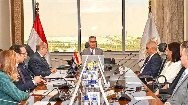 وزير التموين يبحث مع 