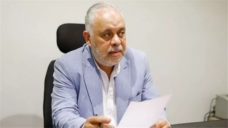 أشرف زكي يدافع عن حق الأداء العلني للفنانين