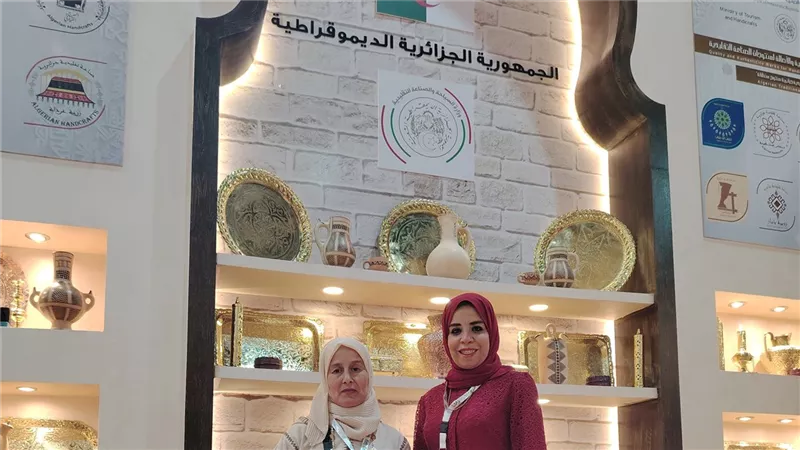 حرفة الفخار التقليدية في الجزائر تبهر زائرين معرض تراثنا 2026