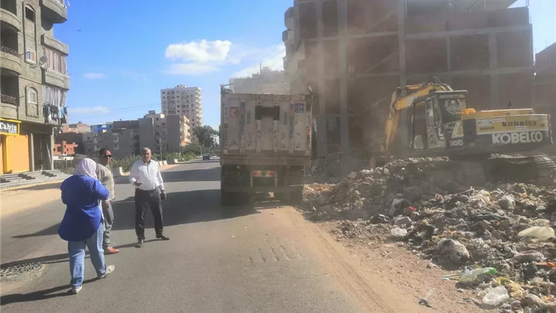 حملة فورية لرفع مخلفات الهدم والبناء التاريخية والمخلفات الصلبة بمدينة طلخا
