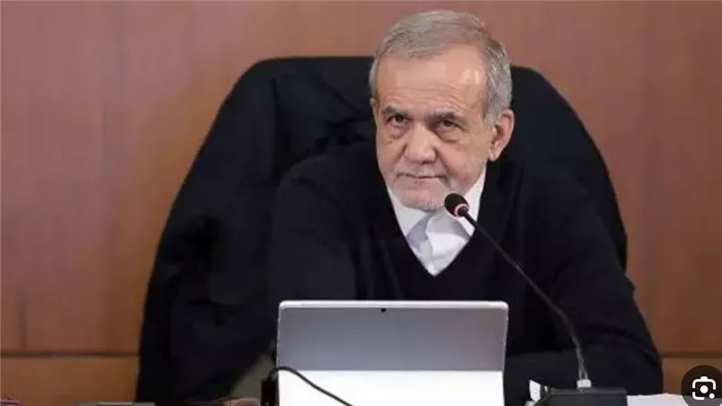 الرئيس الإيراني يربط أي مفاوضات مع واشنطن برفع العقوبات