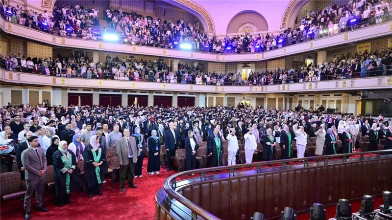 حفل تخريج دفعة جديدة من كلية التمريض جامعة القاهرة 