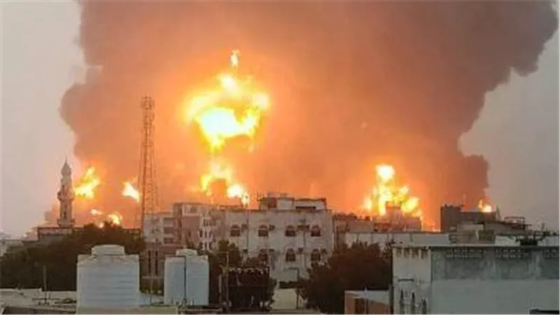 عاجل|  الطيران اليمني يشن غارات على الحوثيين بمحيط جبل هان في تعز