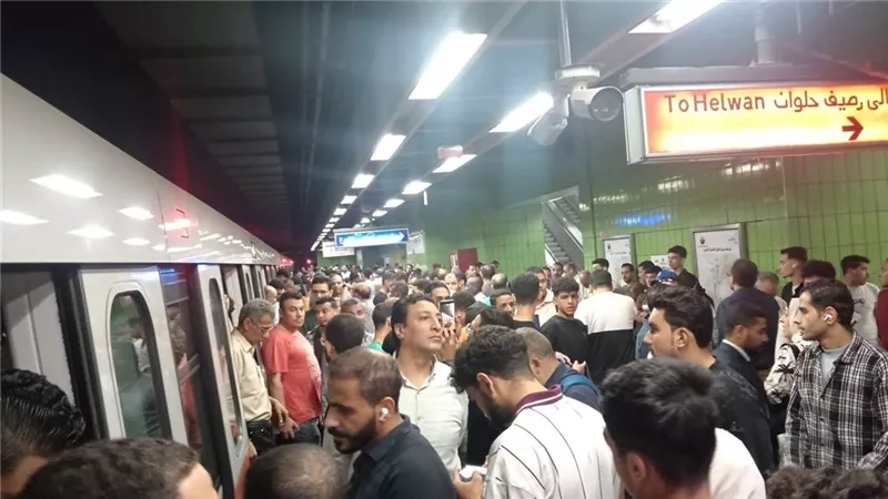 عاجل.. عطل فني يتسبب في توقف قطارات الخط الثاني لمترو الأنفاق