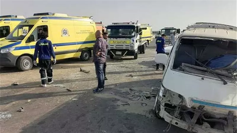 محافظ المنيا يصل موقع حادث الشيخ فضل.. نقل المصابين لمستشفيات محافظتين
