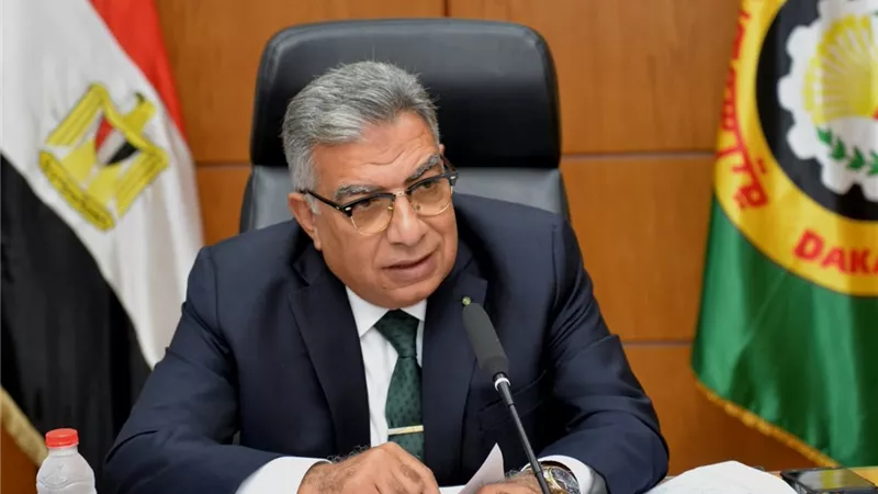 محافظ الدقهلية يعقد اجتماعًا مع مجالس إدارات الصناديق الخاصة