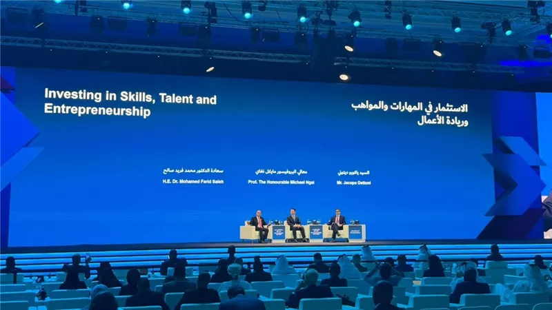 وزير الاستثمار: التكيف والمثابرة والتعلم المستمر مهارات أساسية لمواكبة التحولات التكنولوجية