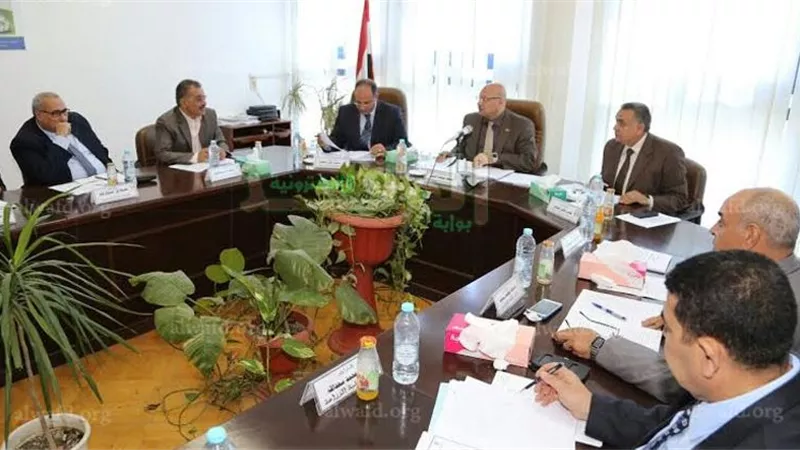 مجلس جامعة دمنهور يقرر تشكيل لجنة لمكافحة الفساد