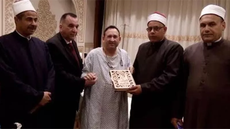 رئيس جامعة دمنهور ووفد من 